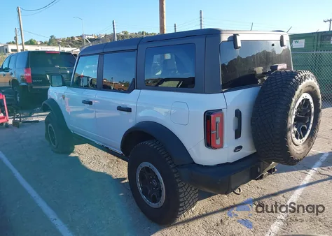 2024 Ford Bronco Badlands z USA, uszkodzony, nr VIN 1FMEE9BP0RLA54122